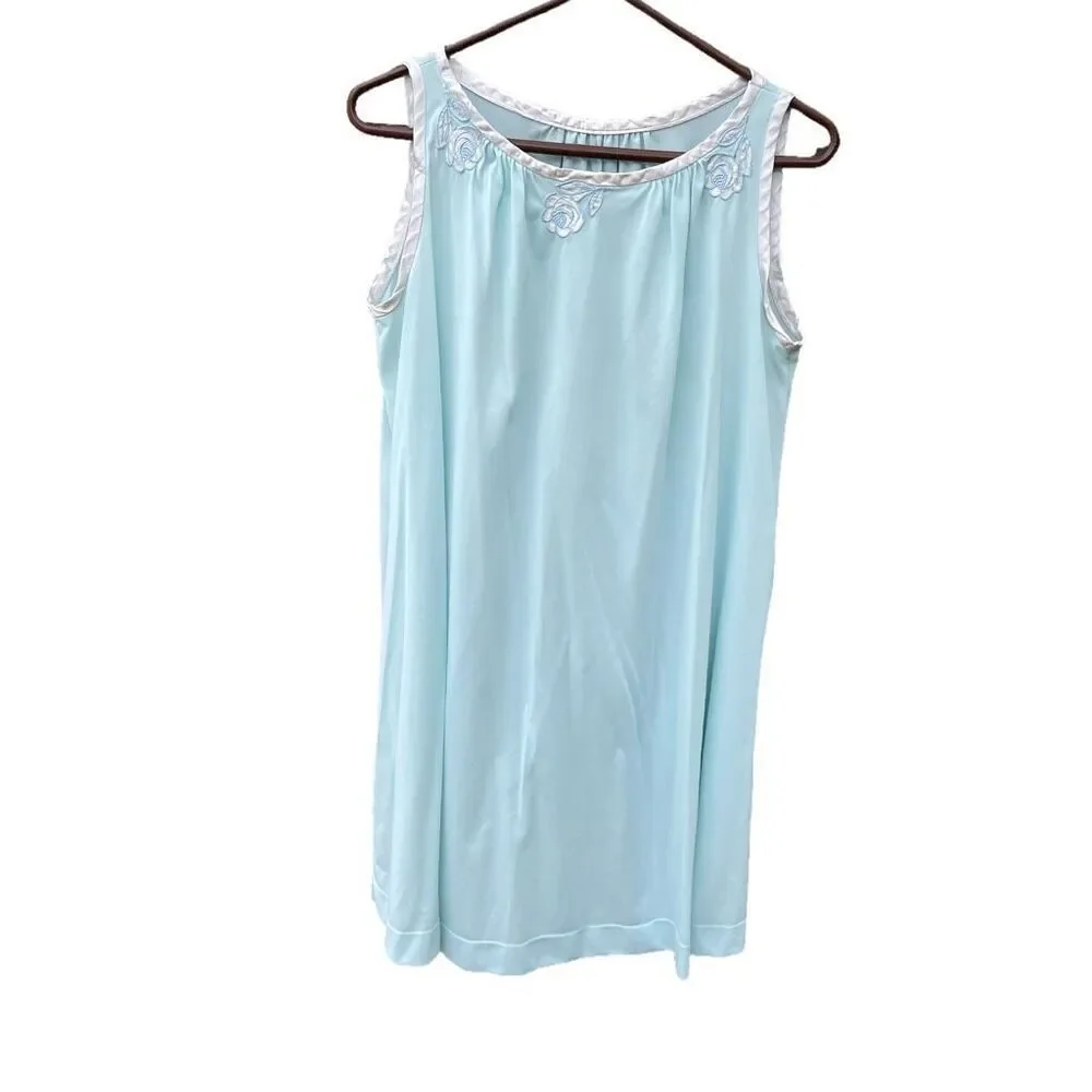 Vintage Gossard Artemis size Small 100% nylon tricot nightgown